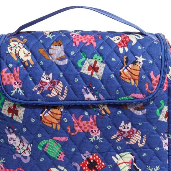 Vera Bradley Crossbody Lunch Bag in Catnip Christmas NWT - Picture 2 of 5